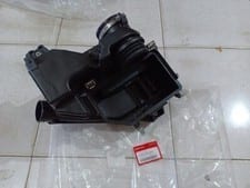 Hộp lọc gió động cơ miếng dưới