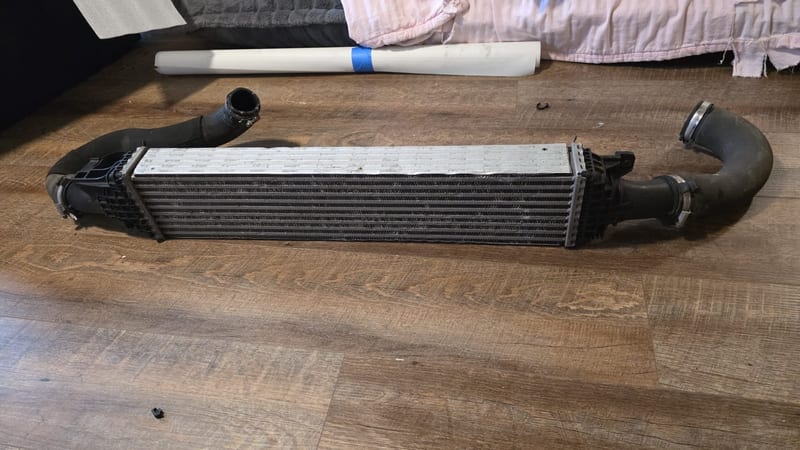 Két làm mát turbo