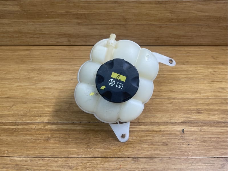 Bình nước phụ