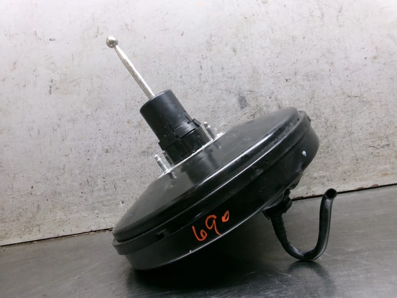 Bầu trợ lực phanh liền tổng
