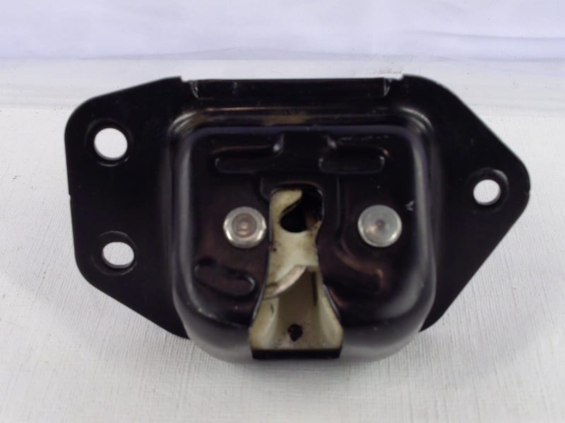 Ổ khóa ngậm cốp sau