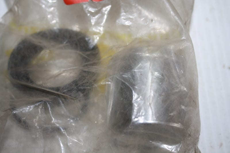 Piston phanh trước